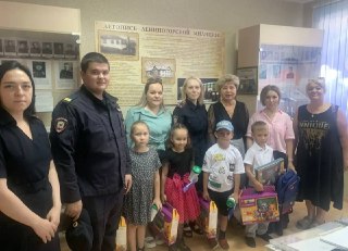 Первоклассники Лениногорска: Праздник в МВД с подарками и экскурсиями